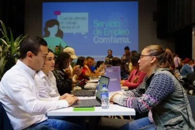 Imagen que representa y simboliza y refuerza el contenido de la noticia: Comfama ayuda a 1.5 millones de personas mensualmente con su modelo de servicios
