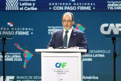 Imagen que representa y simboliza y refuerza el contenido de la noticia: Gobernación de Antioquia y CAF firman acuerdo de un millón para Urabá