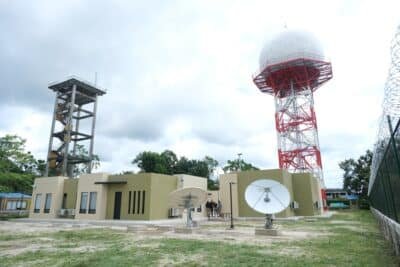 Imagen que representa y simboliza y refuerza el contenido de la noticia: Presidente Petro inaugura radar en Leticia y blinda Arauca e Ipiales