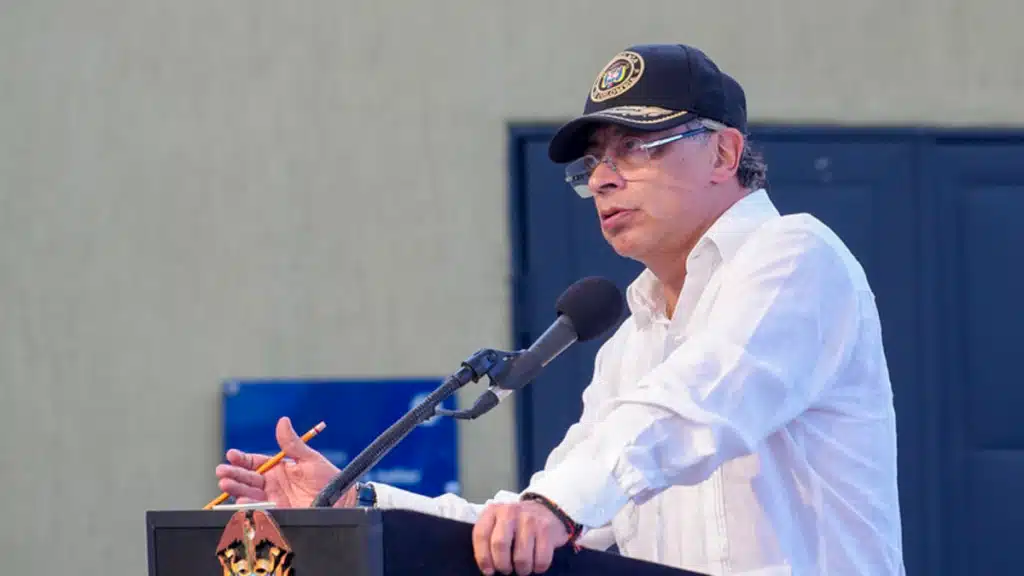 Senado archiva reforma de salud del Gobierno Petro Imagen que representa y simboliza y refuerza el contenido de la noticia: Senado archiva reforma de salud del Gobierno Petro