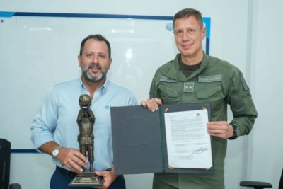 Imagen que representa y simboliza y refuerza el contenido de la noticia: Convenio para proteger el comercio exterior desde Puerto Antioquia