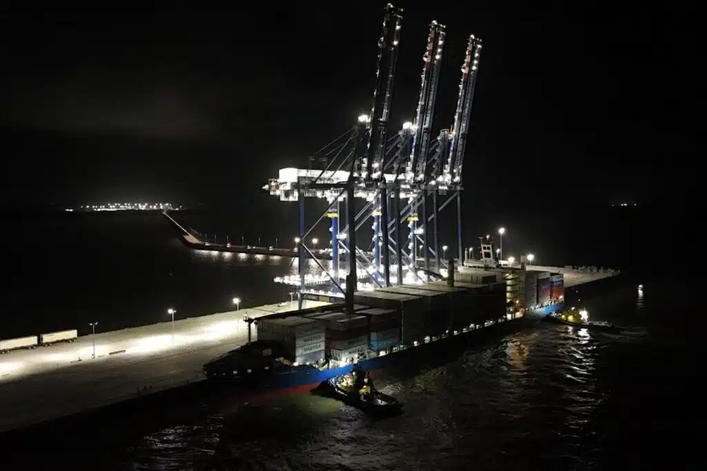 Imagen que representa y simboliza y refuerza el contenido de la noticia: Puerto Antioquia finaliza cuarto buque de prueba en alistamiento