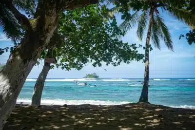 Caída en reservas del sector turístico de Urabá por ola invernal Imagen que representa y simboliza y refuerza el contenido de la noticia: Caída en reservas del sector turístico de Urabá por ola invernal