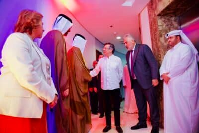 Imagen que representa y simboliza y refuerza el contenido de la noticia: Petro inaugura embajada en Qatar y promueve lazos culturales y comerciales