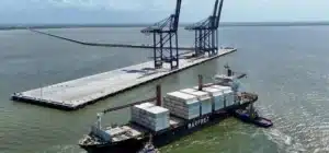 Imagen que representa y simboliza y refuerza el contenido de la noticia: Invima refuerza controles sanitarios en Puerto Antioquia Urabá