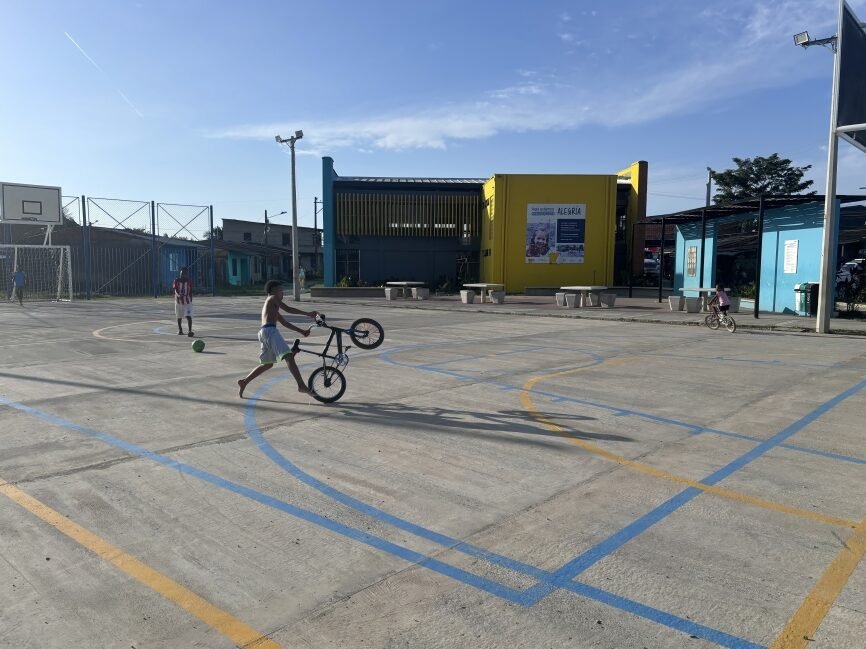 Imagen que representa y simboliza y refuerza el contenido de la noticia: Saneamiento básico en Nueva Colonia, Antioquia: un camino de transformación