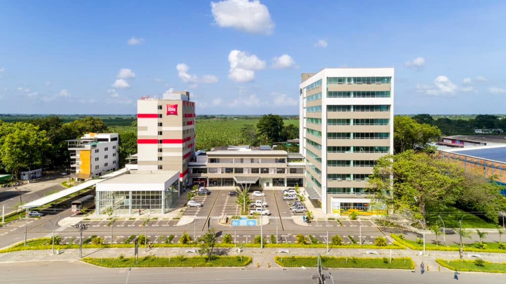 AyC potencia el crecimiento empresarial en Urabá con $63 mil millones Imagen que representa y simboliza y refuerza el contenido de la noticia: AyC potencia el crecimiento empresarial en Urabá con $63 mil millones