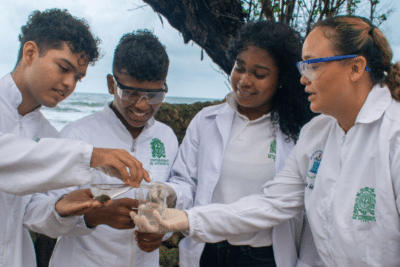 Imagen que representa y simboliza y refuerza el contenido de la noticia: Laboratorio Costero Iván Darío Correa Arango en Urabá: innovación científica y resiliencia