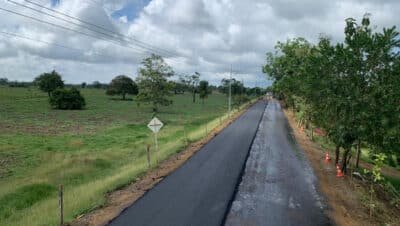 Imagen que representa y simboliza y refuerza el contenido de la noticia: Progreso en Urabá debate sobre inversión en vía Necoclí-Arboletes