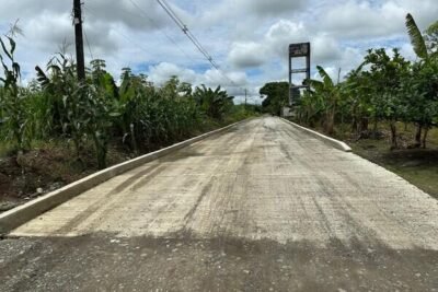 Imagen que representa y simboliza y refuerza el contenido de la noticia: Transformación de la movilidad rural en Carepa a través de Caminos Comunitarios de la Paz Total INVÍAS