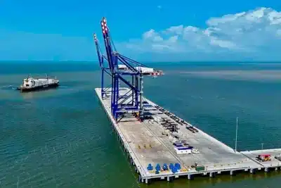Imagen que representa y simboliza y refuerza el contenido de la noticia: 87% de empresarios confía en el futuro de Urabá con Puerto Antioquia