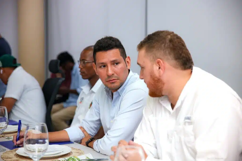 Imagen que representa y simboliza y refuerza el contenido de la noticia: Montería y Apartadó crean alianza para el desarrollo regional