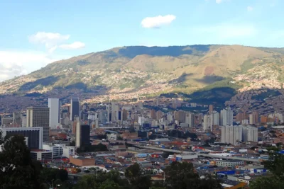 Imagen que representa y simboliza y refuerza el contenido de la noticia: Requerimientos de Antioquia para el próximo presidente