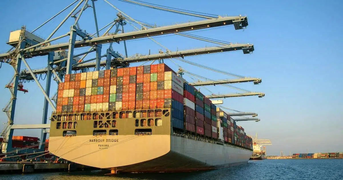 Imagen que representa y simboliza y refuerza el contenido de la noticia: Colombia y su plan para puertos marítimos sin carbono