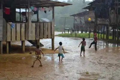 Comunidades indígenas de Urabá recibirán energía solar con 20 paneles Imagen que representa y simboliza y refuerza el contenido de la noticia: Comunidades indígenas de Urabá recibirán energía solar con 20 paneles