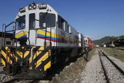 Hito en la construcción del tren que cruzará Colombia Imagen que representa y simboliza y refuerza el contenido de la noticia: Hito en la construcción del tren que cruzará Colombia