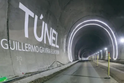 Operación Túnel del Toyo: Invías comienza montaje de equipos electromecánicos Imagen que representa y simboliza y refuerza el contenido de la noticia: Operación Túnel del Toyo: Invías comienza montaje de equipos electromecánicos