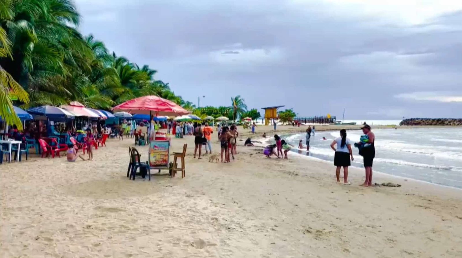Imagen que representa y simboliza y refuerza el contenido de la noticia: Playas de Urabá hoy: recuperación tras el frente frío