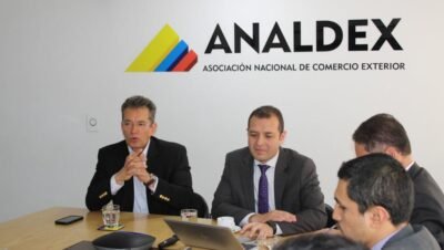 Imagen que representa y simboliza y refuerza el contenido de la noticia: Analdex propone alcanzar 100.000 millones de dólares en exportaciones