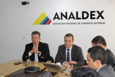 Imagen que representa y simboliza y refuerza el contenido de la noticia: Analdex propone alcanzar 100.000 millones de dólares en exportaciones