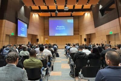 Antioquia promueve el desarrollo de proveedores para la industria aeronáutica Imagen que representa y simboliza y refuerza el contenido de la noticia: Antioquia promueve el desarrollo de proveedores para la industria aeronáutica