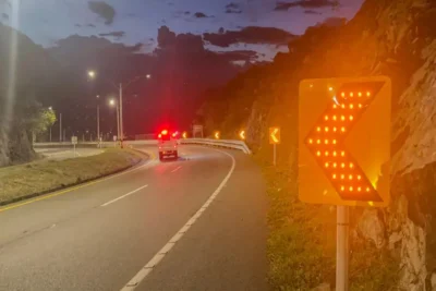 Autopista al Mar presenta innovador sistema de luces LED en Colombia Imagen que representa y simboliza y refuerza el contenido de la noticia: Autopista al Mar presenta innovador sistema de luces LED en Colombia