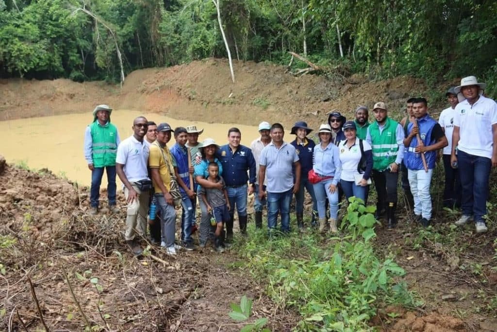 Gobernación de Antioquia entrega reservorios de agua a indígenas de Urabá Imagen que representa y simboliza y refuerza el contenido de la noticia: Gobernación de Antioquia entrega reservorios de agua a indígenas de Urabá