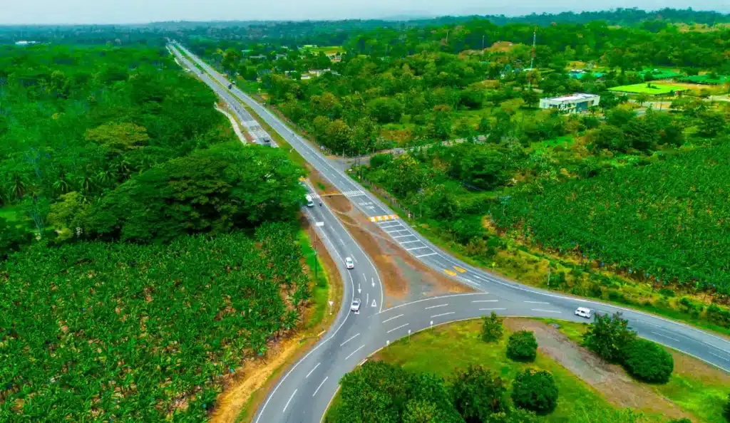 Municipios de Antioquia más cerca gracias a nuevas vías rápidas Imagen que representa y simboliza y refuerza el contenido de la noticia: Municipios de Antioquia más cerca gracias a nuevas vías rápidas