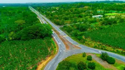 Imagen que representa y simboliza y refuerza el contenido de la noticia: Municipios de Antioquia más cerca gracias a nuevas vías rápidas