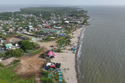 Imagen que representa y simboliza y refuerza el contenido de la noticia: Urabá Antioqueño como hub logístico aéreo y portuario en Colombia