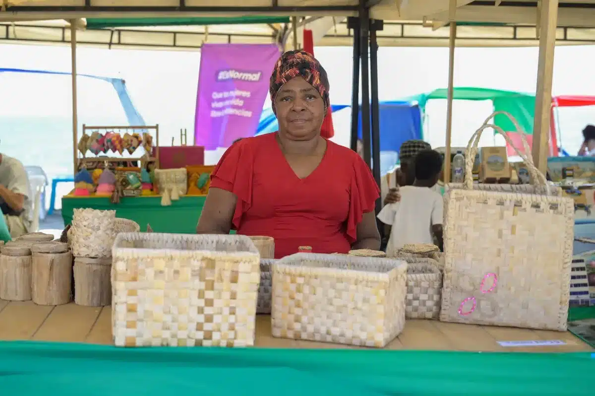 Imagen que representa y simboliza y refuerza el contenido de la noticia: Antioquia reconoce el liderazgo de mujeres afro y defiende sus derechos