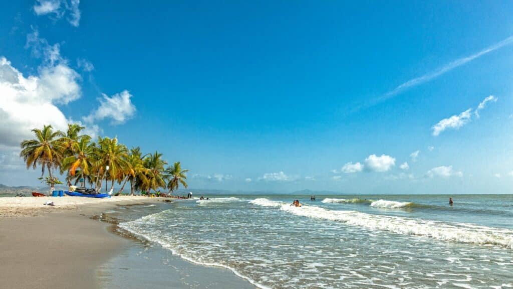 Despertar turístico en Necoclí con 32 negocios en Urabá antioqueño Imagen que representa y simboliza y refuerza el contenido de la noticia: Despertar turístico en Necoclí con 32 negocios en Urabá antioqueño