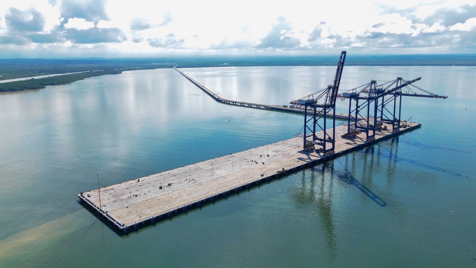 Imagen que representa y simboliza y refuerza el contenido de la noticia: Puerto Antioquia solicita consulta previa para vía Río Grande Nueva Colonia