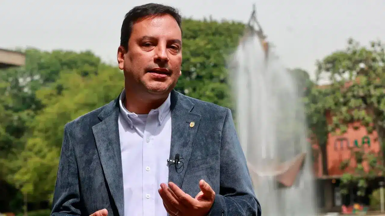 Imagen que representa y simboliza y refuerza el contenido de la noticia: Rector de la Universidad de Antioquia inicia en Urabá recorrido por el desarrollo regional