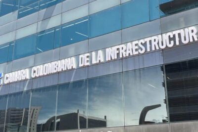 Imagen que representa y simboliza y refuerza el contenido de la noticia: Retos de infraestructura del nuevo Gobierno: 4G, Túnel del Toyo y Puerto Antioquia