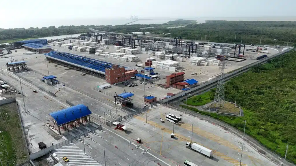 Urabá evalúa el modelo de desarrollo en Colombia Imagen que representa y simboliza y refuerza el contenido de la noticia: Urabá evalúa el modelo de desarrollo en Colombia