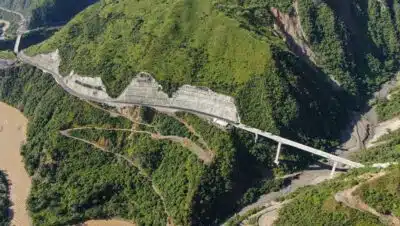 Imagen que representa y simboliza y refuerza el contenido de la noticia: Avance del 99,5% en la Autopista del Mar 2 en Urabá