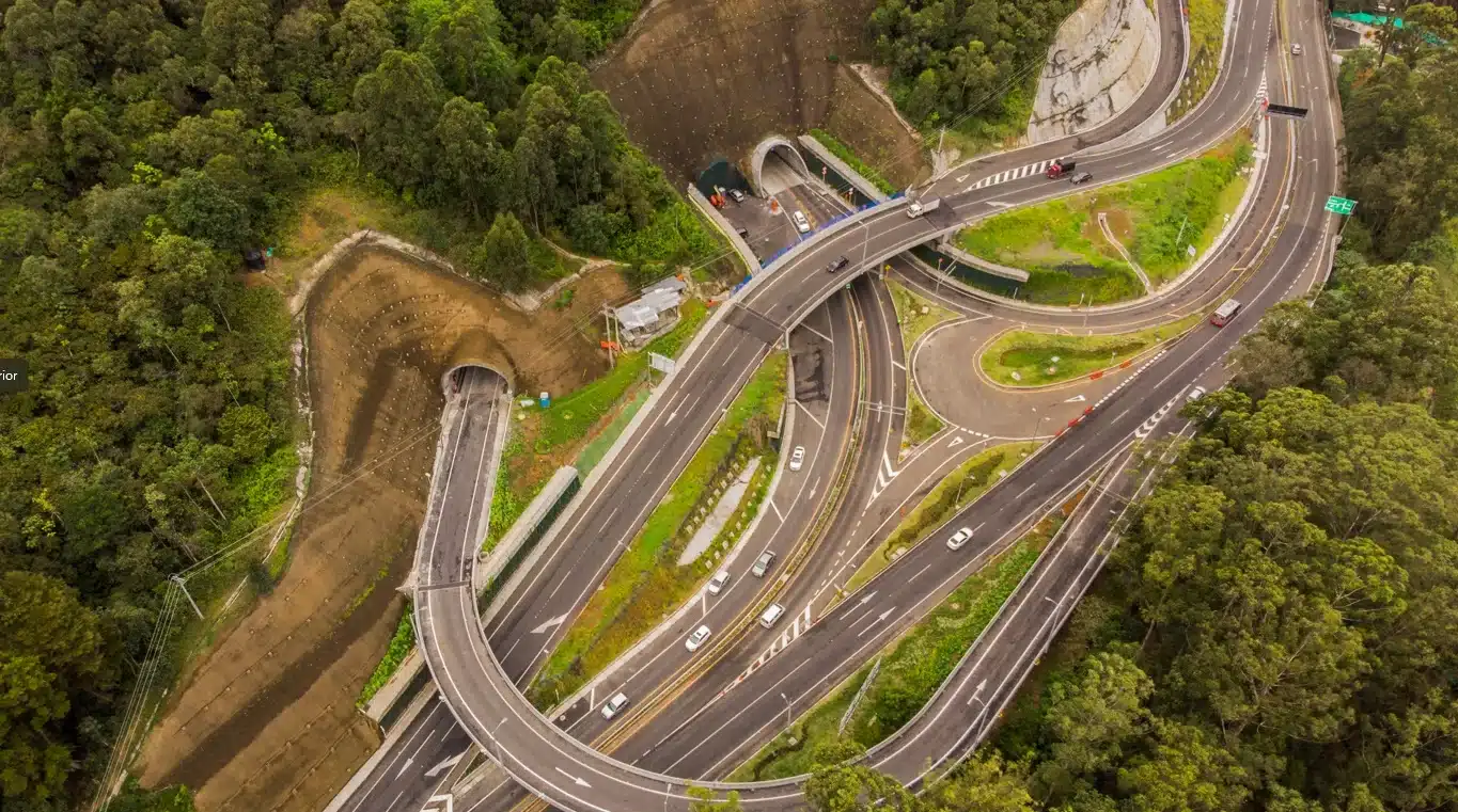 Imagen que representa y simboliza y refuerza el contenido de la noticia: Macroproyectos de infraestructura en Colombia y su inversión de $150 billones